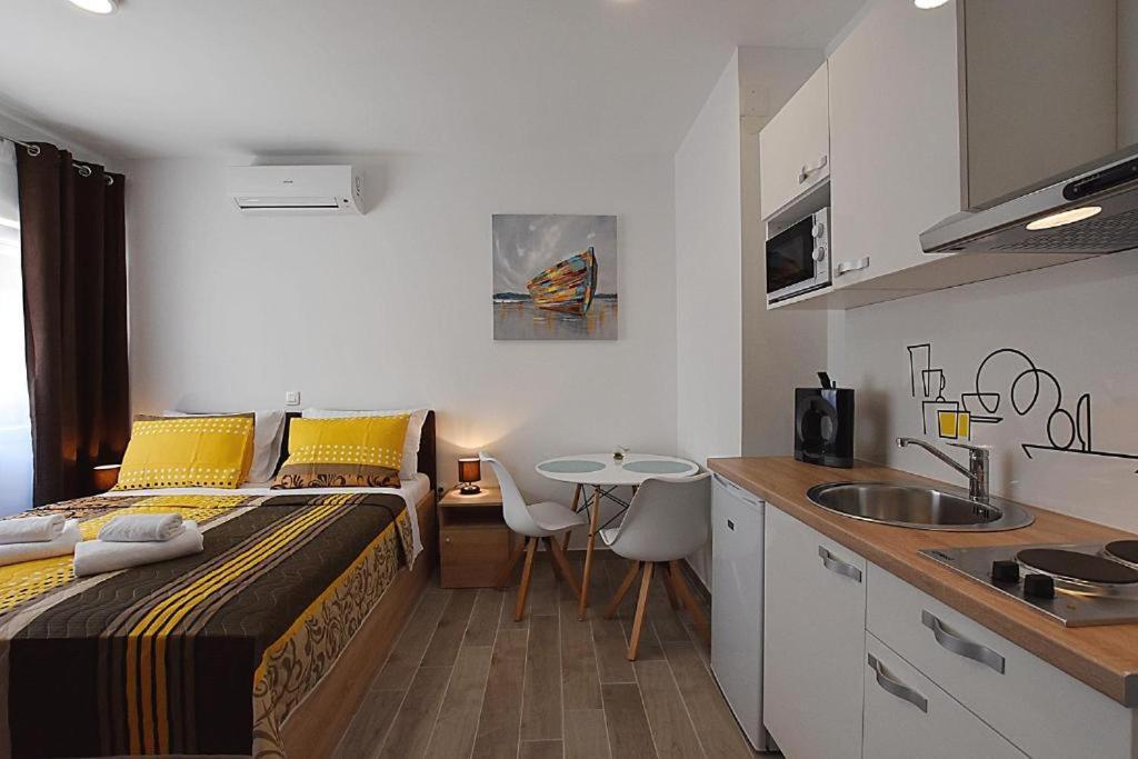 Appartement Roko & Borna Self Check - In à Zadar Extérieur photo