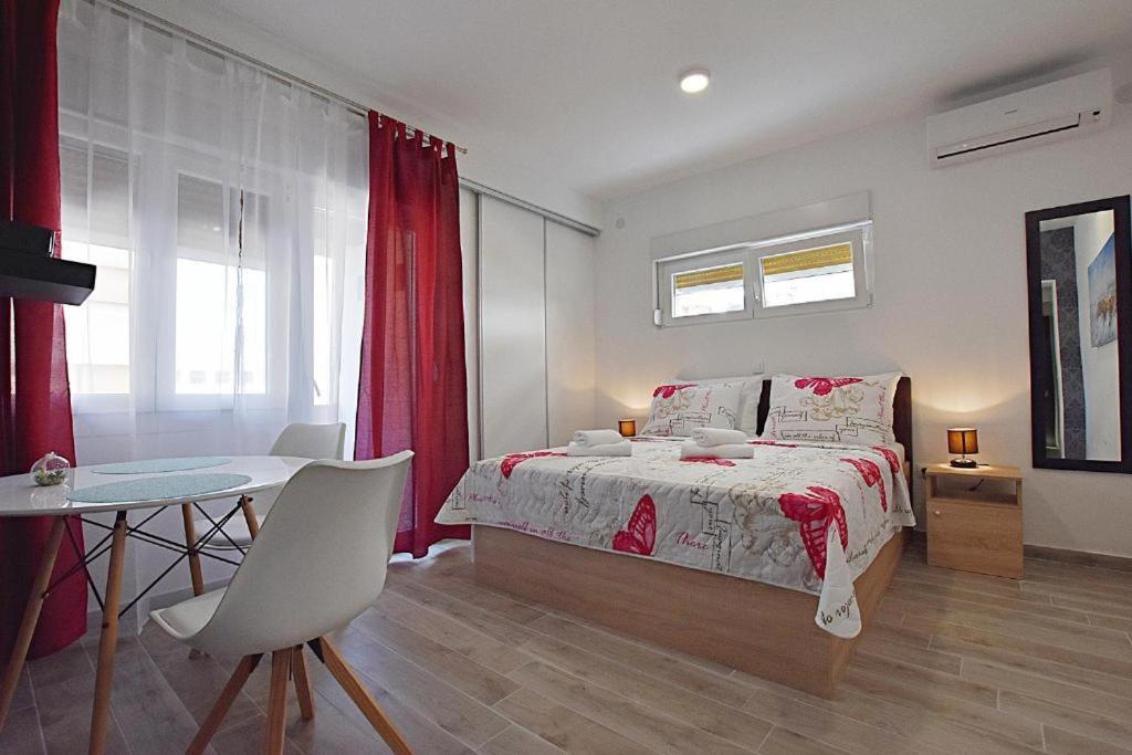 Appartement Roko & Borna Self Check - In à Zadar Extérieur photo